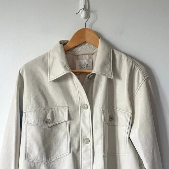 Aritzia Wilfred The Ganna Vegan Leather Shirt  Jacket Shacket Cream Size Medium - Picture 5 of 8